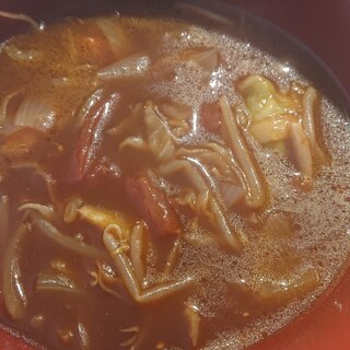 野菜たっぷりトマトカレースープ